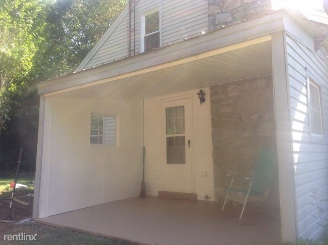 Building Photo - 3 br, 1 bath House - 5959 Iron Bridges Rd