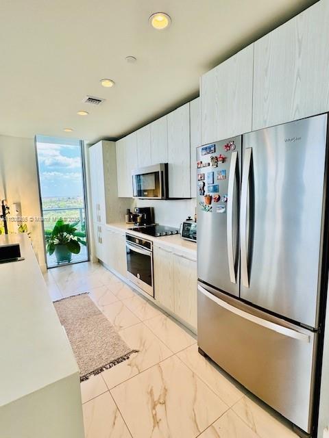 Building Photo - 2000 Metropica Way