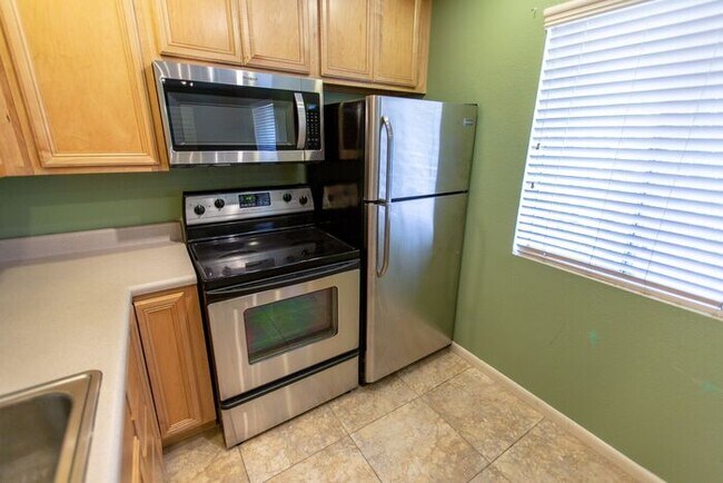Building Photo - 4354 N 82nd St