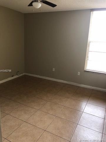 Foto del edificio - 502 NW 87th Ave