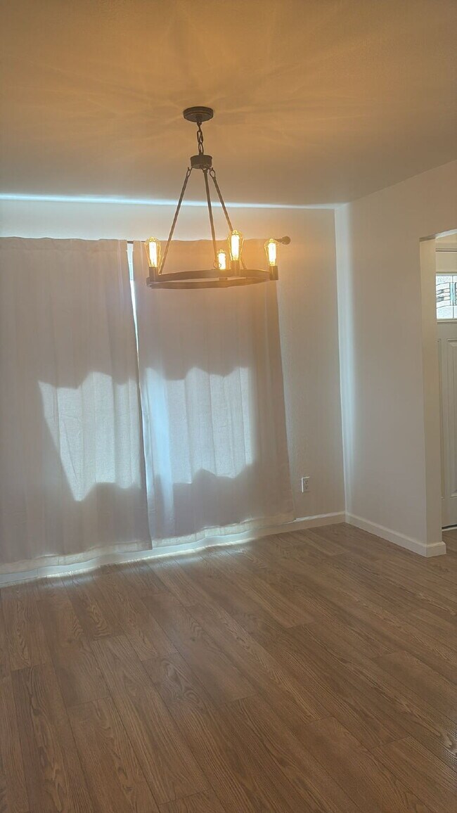Foto del edificio - 2722 W Monte Ave