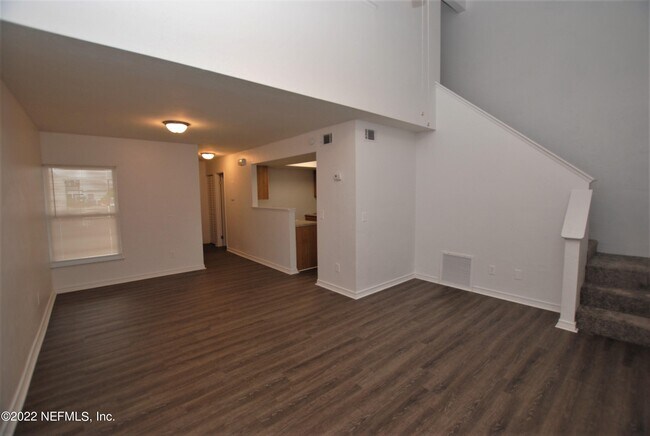 Building Photo - 2877 Wonderwood Ln