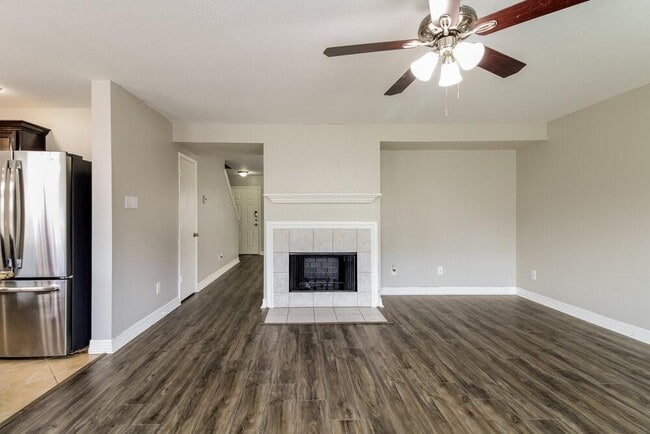 Building Photo - 3611 Lanesborough Dr