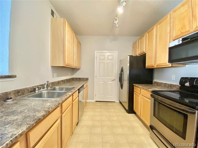 Building Photo - 15700 E Jamison Dr