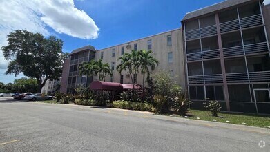 Building Photo - 2800 NW 56th Ave