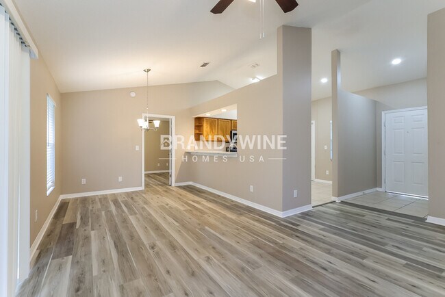 Foto del edificio - Toast to a New Chapter in Your New Year Ho...