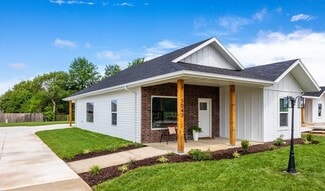Building Photo - 928 N Blake Ave
