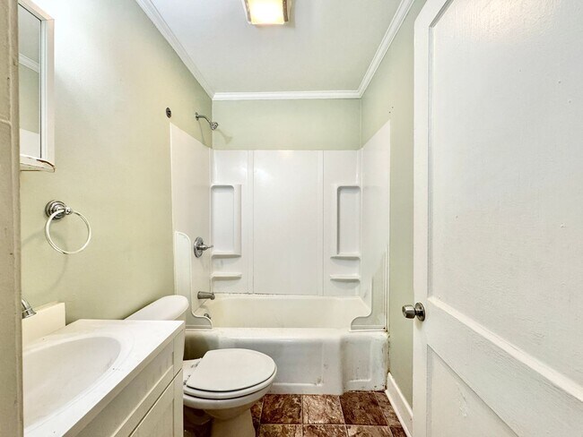 Foto del edificio - Adorable 2 Bedroom - Convenient to UNCG & ...