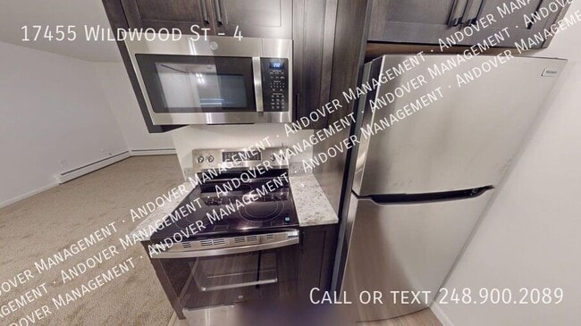 Building Photo - 17455 Wildwood St