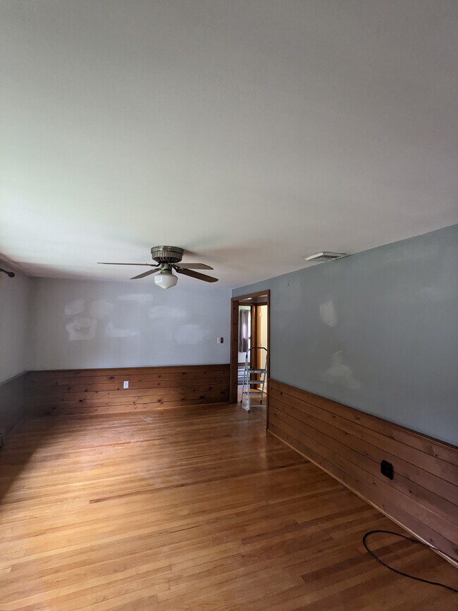 Building Photo - 95 Stoughton Rd