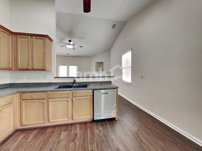 Building Photo - 1500 Woodberry Ct