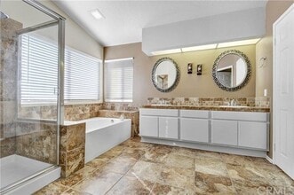 Building Photo - 35115 Sunnyside Dr