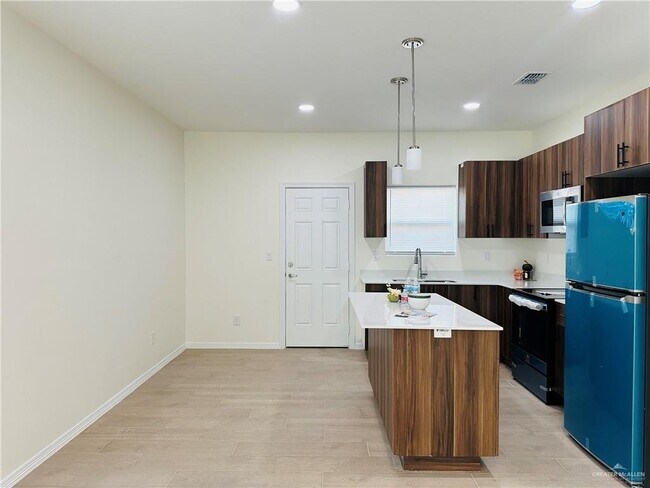 Foto del edificio - 3009 W Driftwood St