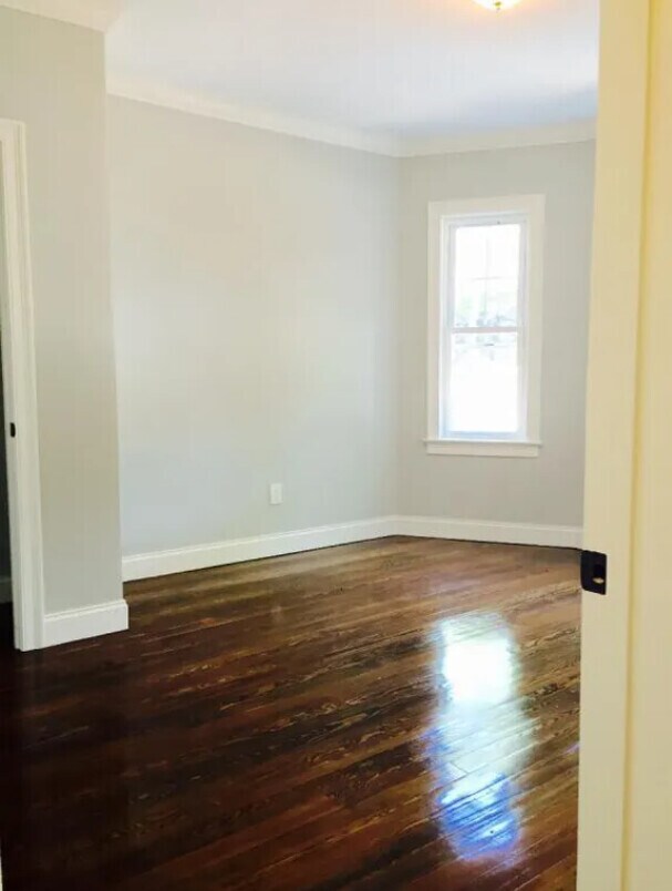 Building Photo - 45 Beech Glen St