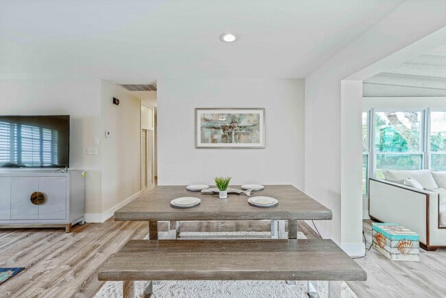 Foto del edificio - 655 Kingfish Pl