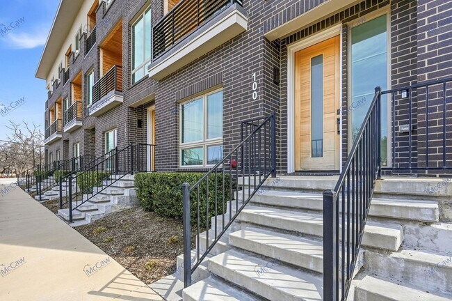 Foto del edificio - 2620 Valley View Ln