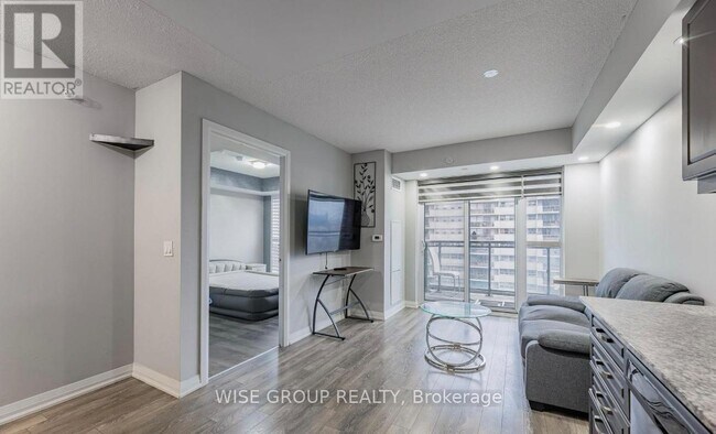 Building Photo - 30 Meadowglen Pl