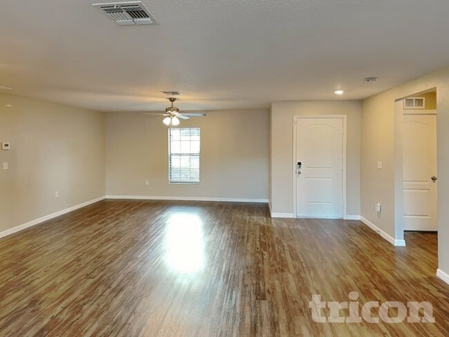 Foto del edificio - 866 N Fairbanks Dr