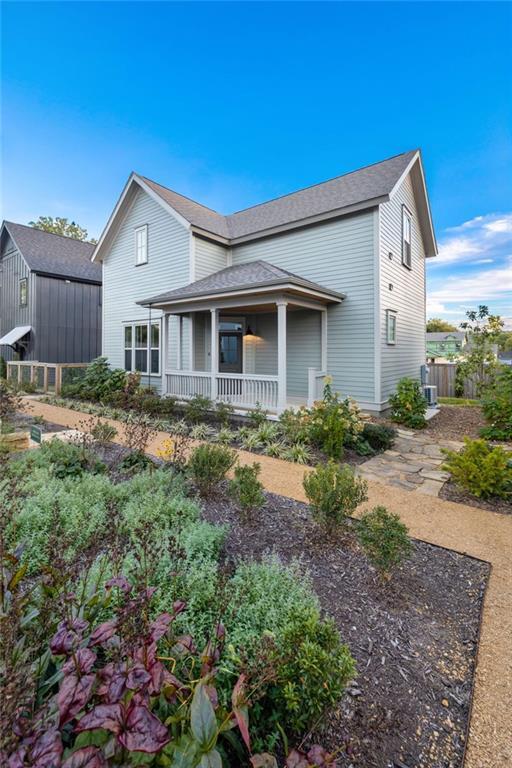 Building Photo - 267 E 11th St