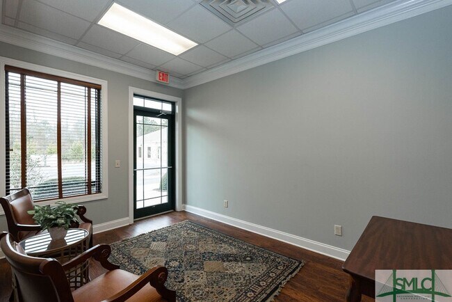 Building Photo - 613 Towne Park Dr W