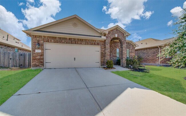 Building Photo - 22727 Highland Bluff Ln