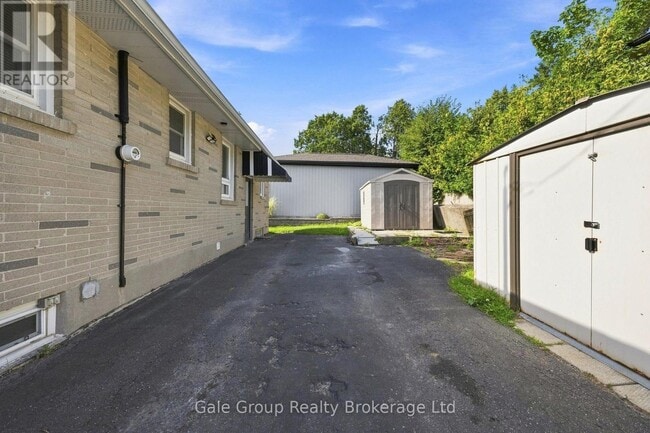 Building Photo - 514 Highland Dr