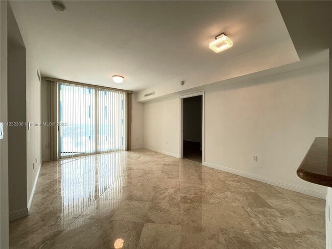 Building Photo - 1745 E Hallandale Beach Blvd