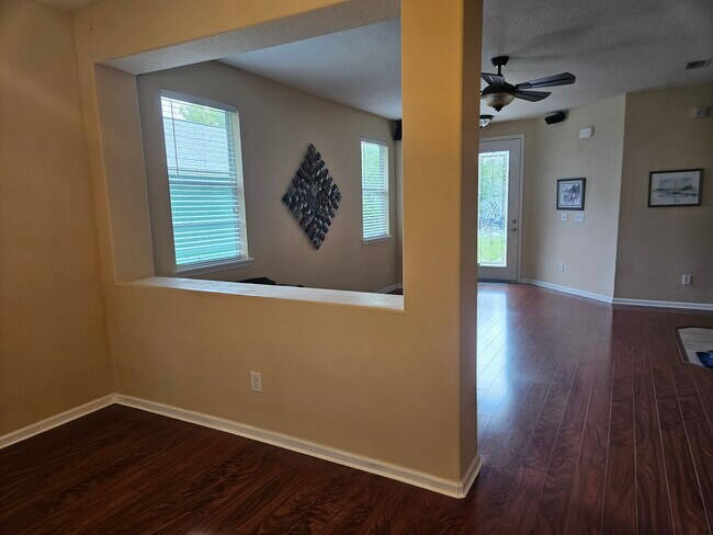 Building Photo - 132 Camden Cay Dr