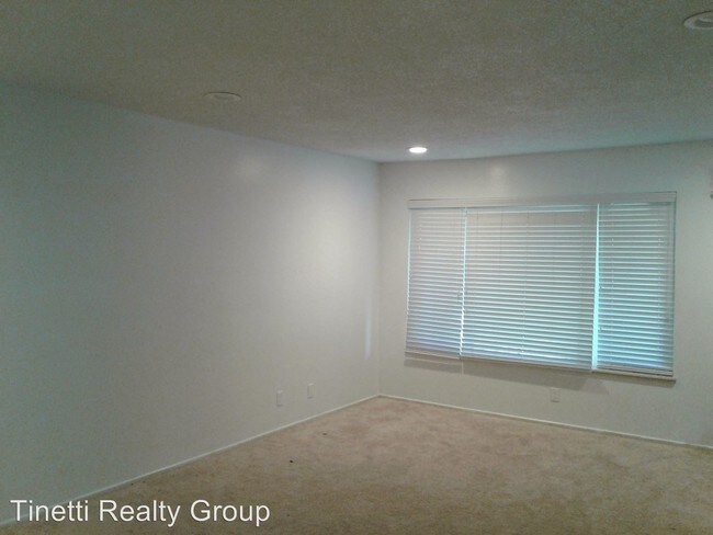 Building Photo - 3 br, 2 bath House - 3151 El Capitan