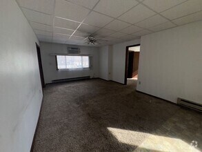 Building Photo - 124 N Broadway St