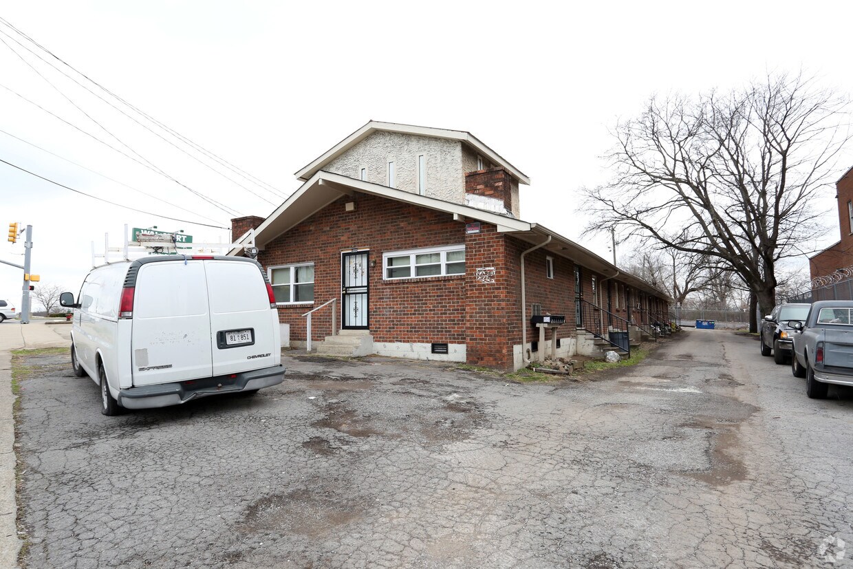 Primary Photo - 1222 Gallatin Ave