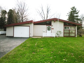 Building Photo - 5000 Horizon Dr