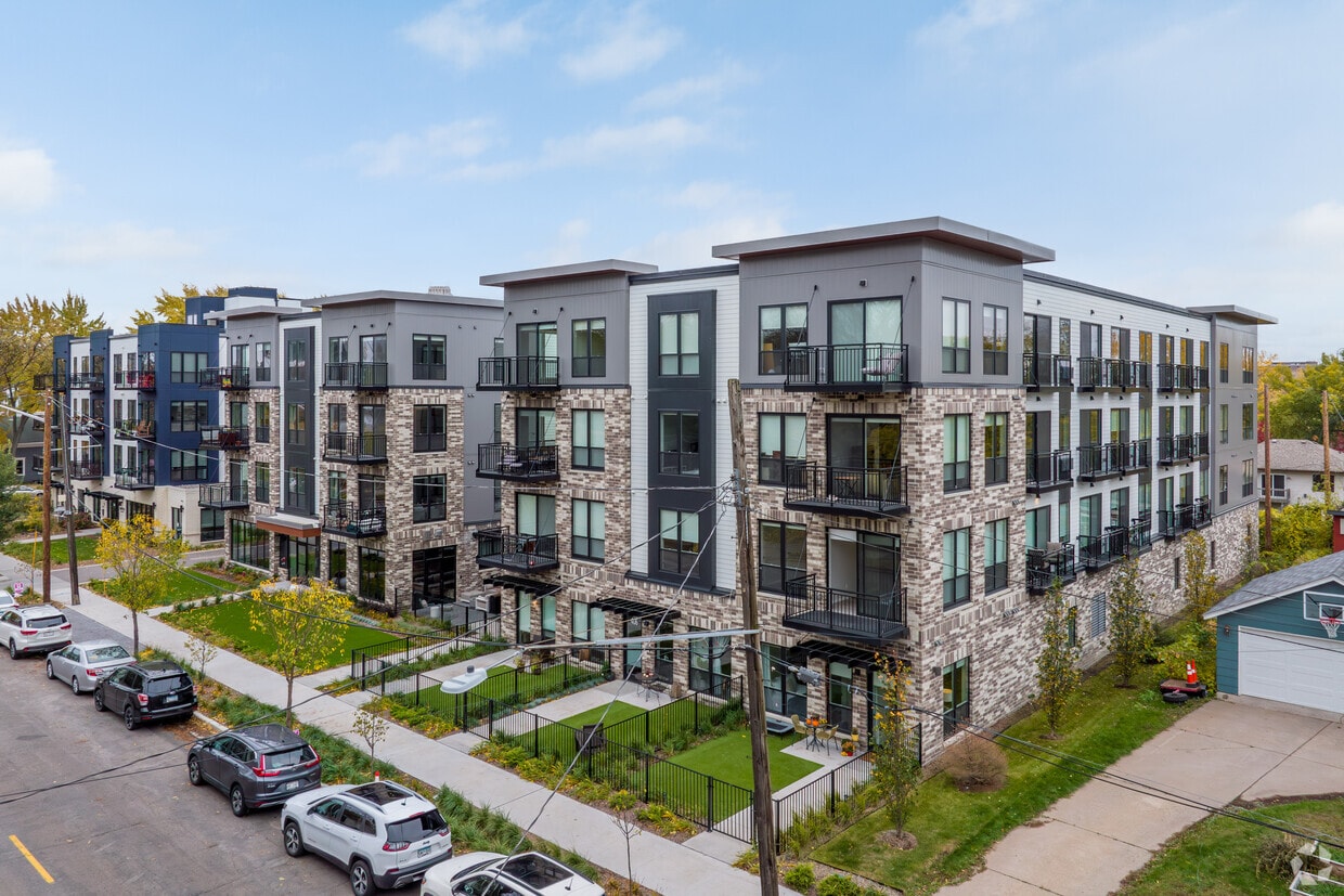 Huck Apartments - 402 2nd St Ne Minneapolis, MN 55413 | Apartments.com