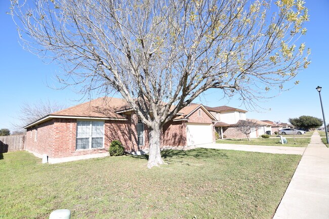 Building Photo - 1601 Schottische Ln