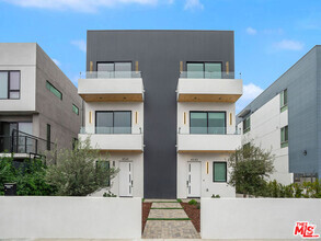 Building Photo - 4547 Tujunga Ave