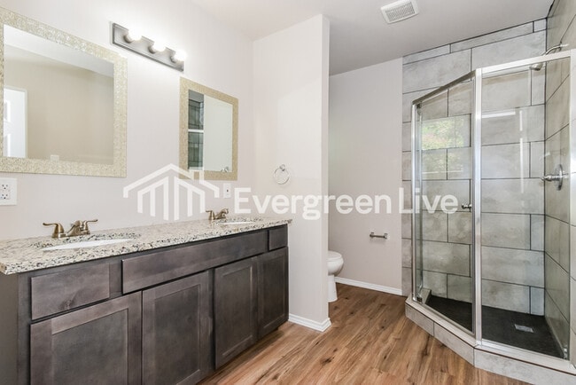 Foto del edificio - 3504 Hilton Dr