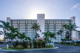 Building Photo - 10410 S Ocean Dr