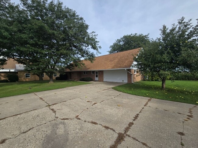 Building Photo - 39500 60th St