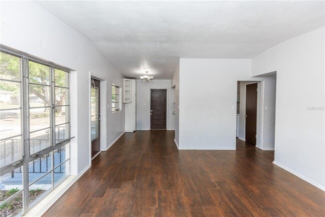 Building Photo - 4726 Abaca St