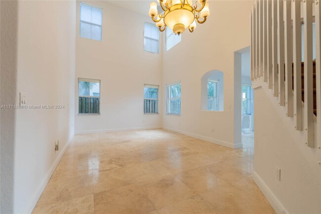 Foto del edificio - 8325 NW 115th Ct