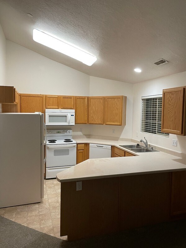 Building Photo - 14021 Sonora Way