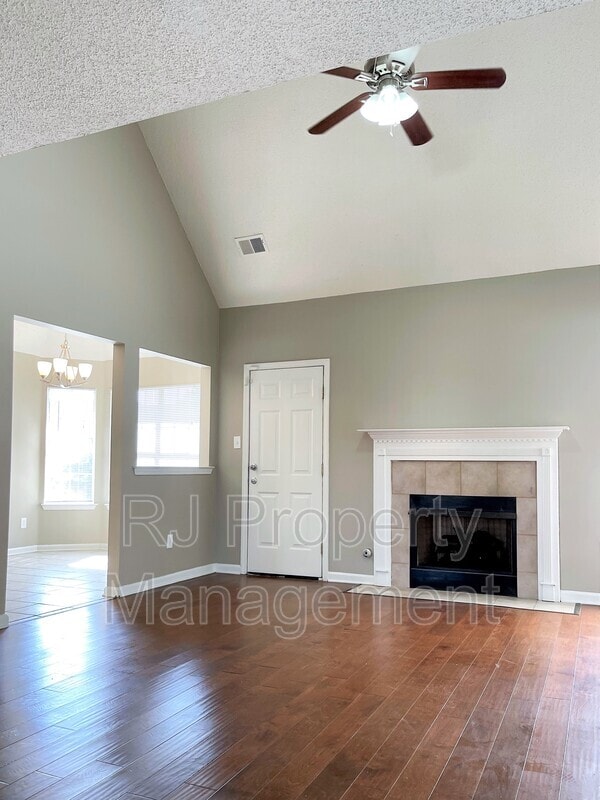 Building Photo - 7651 Carter Creek Cove