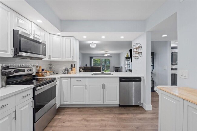 Foto del edificio - 12500 SW 5th Ct
