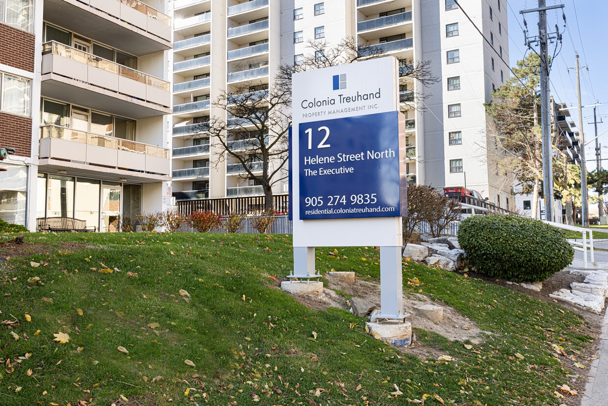 Building Photo - The Executive