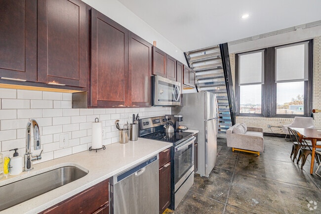 3BR, 2BA - 1,255SF - Kitchen - West Lofts