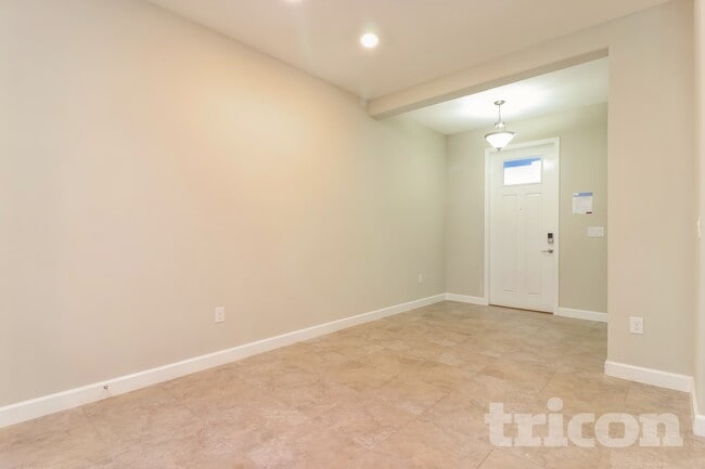 Foto del edificio - 6875 Citrus Creek Ln