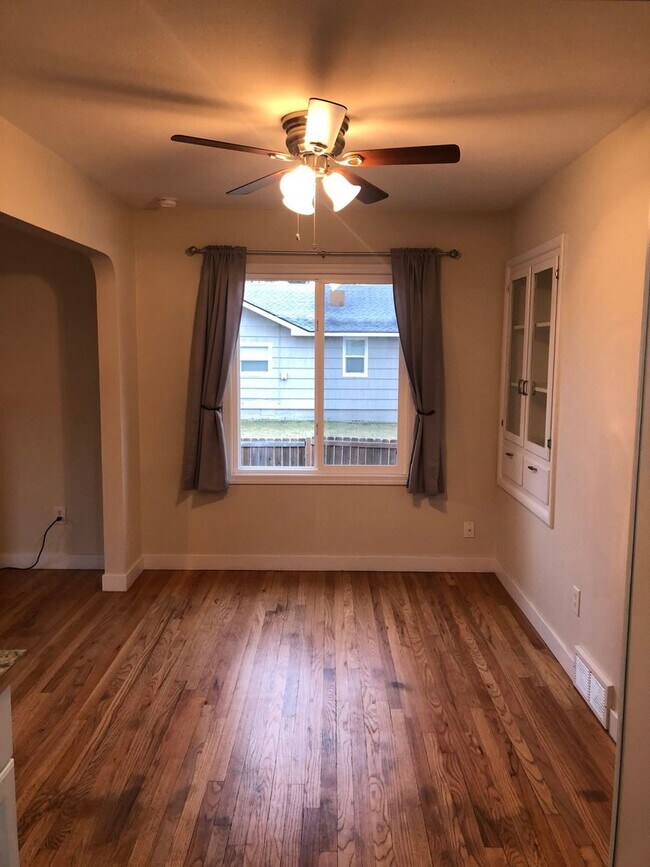 Foto del edificio - Adorable 3 Bed 1.5 Bath House
