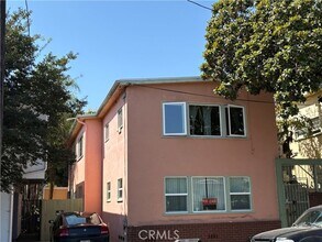 Building Photo - 219 Esperanza Ave