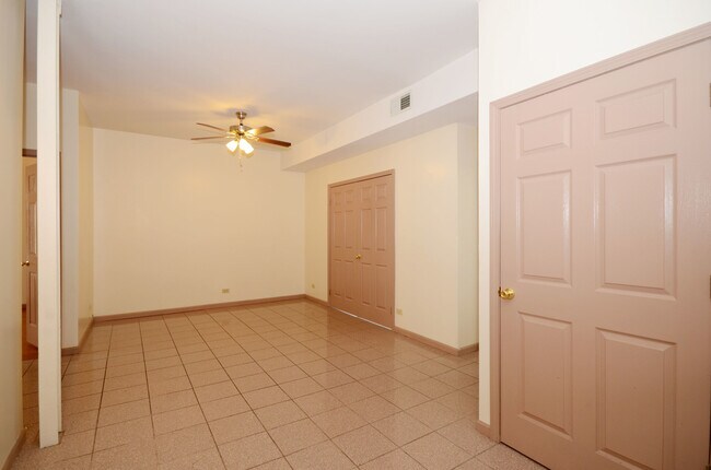 Foto del edificio - 952 W Windsor Ave