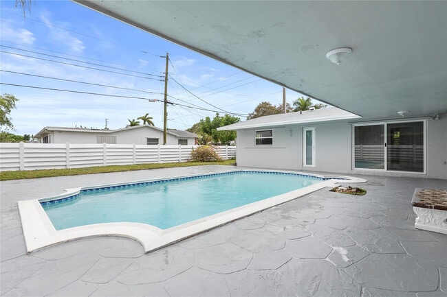 Foto del edificio - 4490 NW 8th St